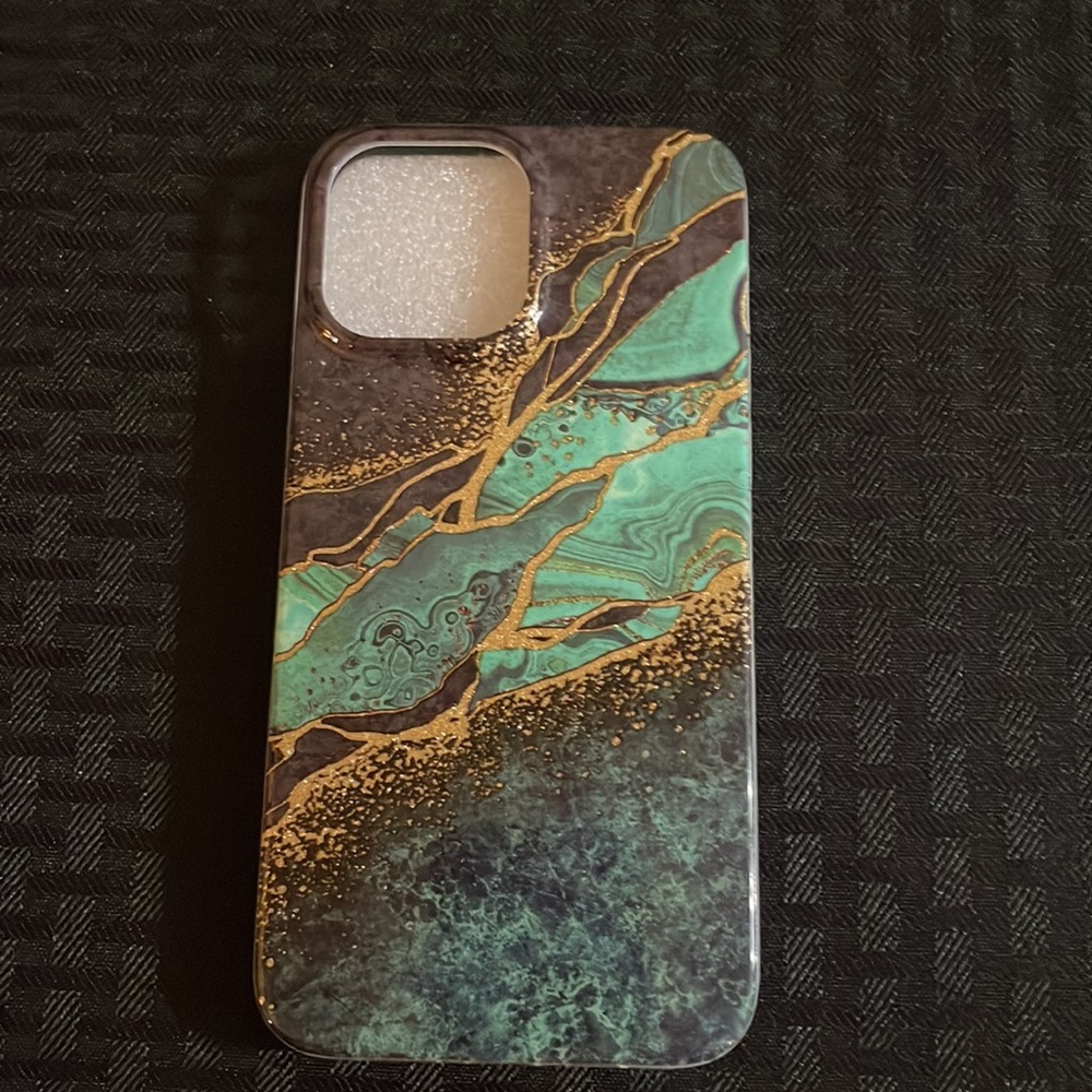 ArtsCase - StrongFit Designers Case for Apple iPhone 13 - Emerald Pool Green